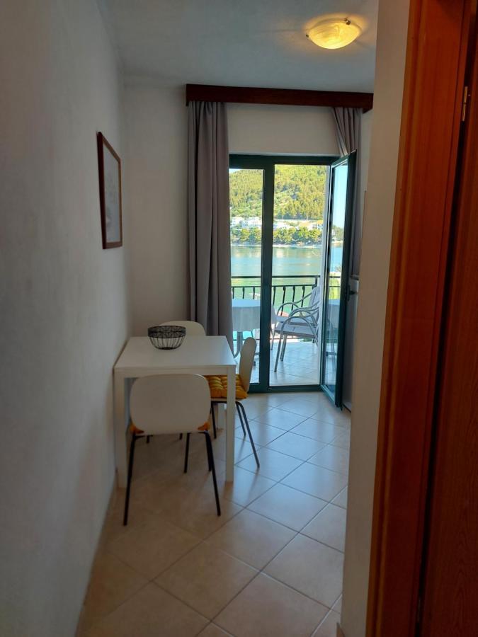 Apartmani More Drvenik  Esterno foto